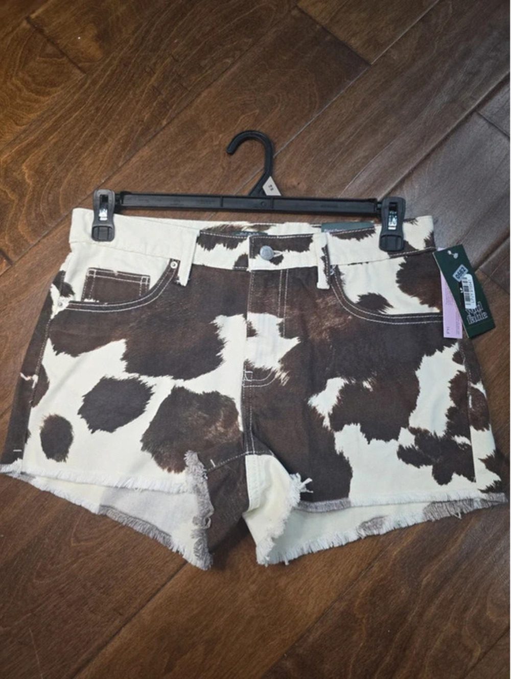 Size 6 brand new women's shorts from target item 562G3